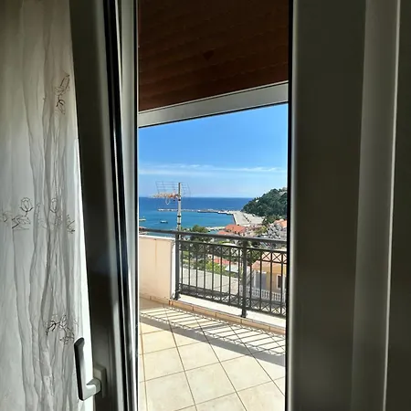 Daisy Maisonette * Poros (Kefalonia)